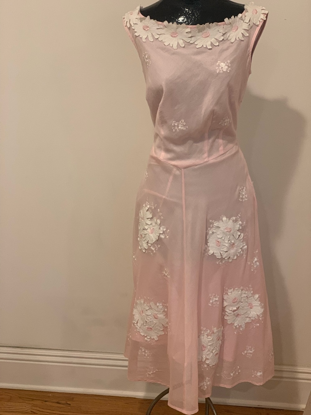 Vintage Delicate Pink Floral Appliqué Dress by Yuka Resort